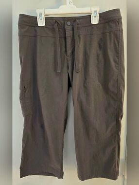Gander Mountain Charcoal Gray Capris with Drawstring Waist